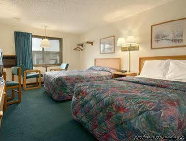Super 8 by Wyndham Norfolk Motel Eksteriør bilde